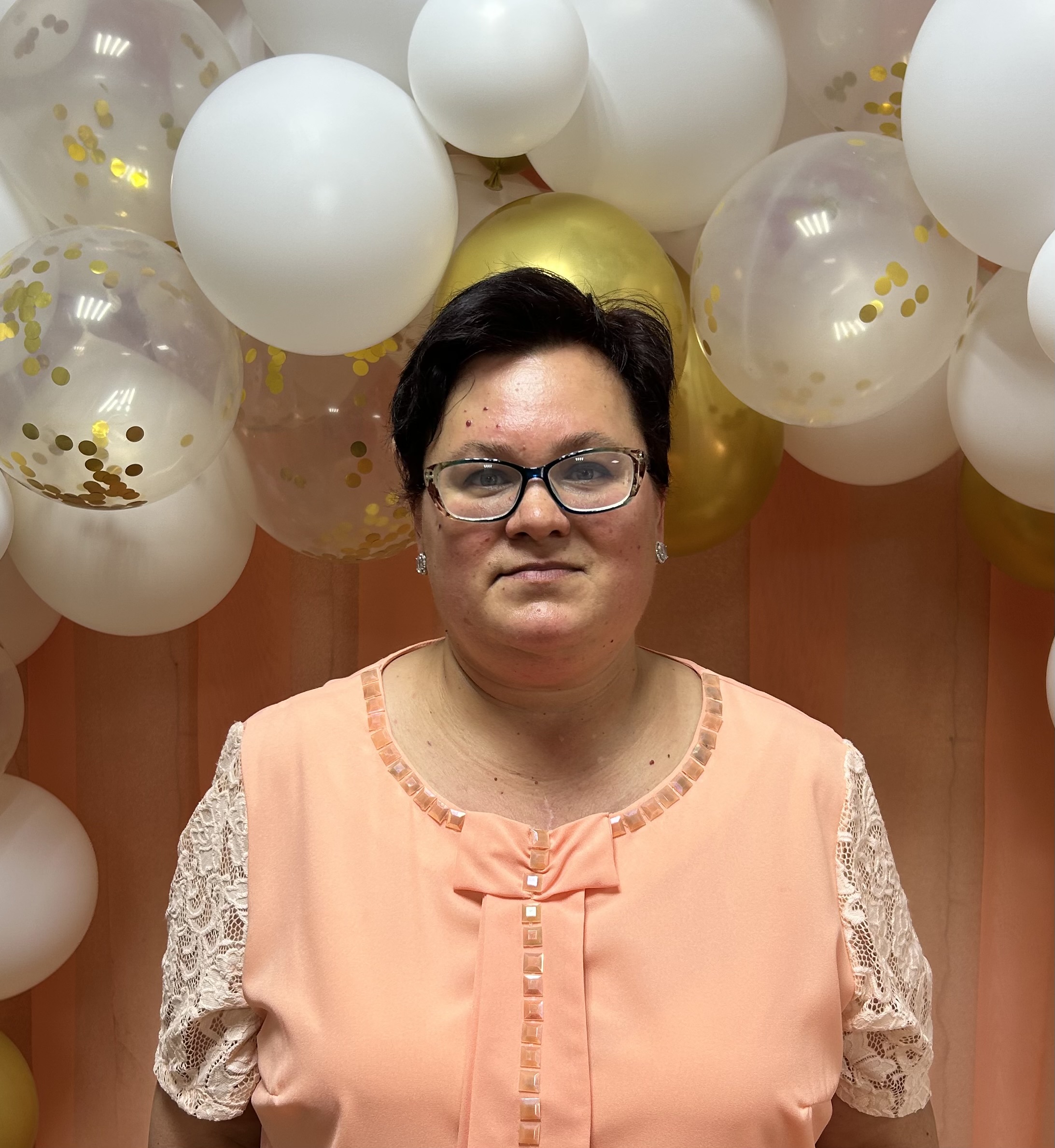 Педагогический работник Алютова Оксана Анатольевна.